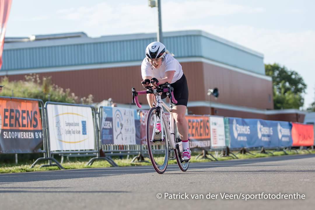 Kiera Byland races during the 2017 World Intellectual Impairment Sport Cycling World Championships