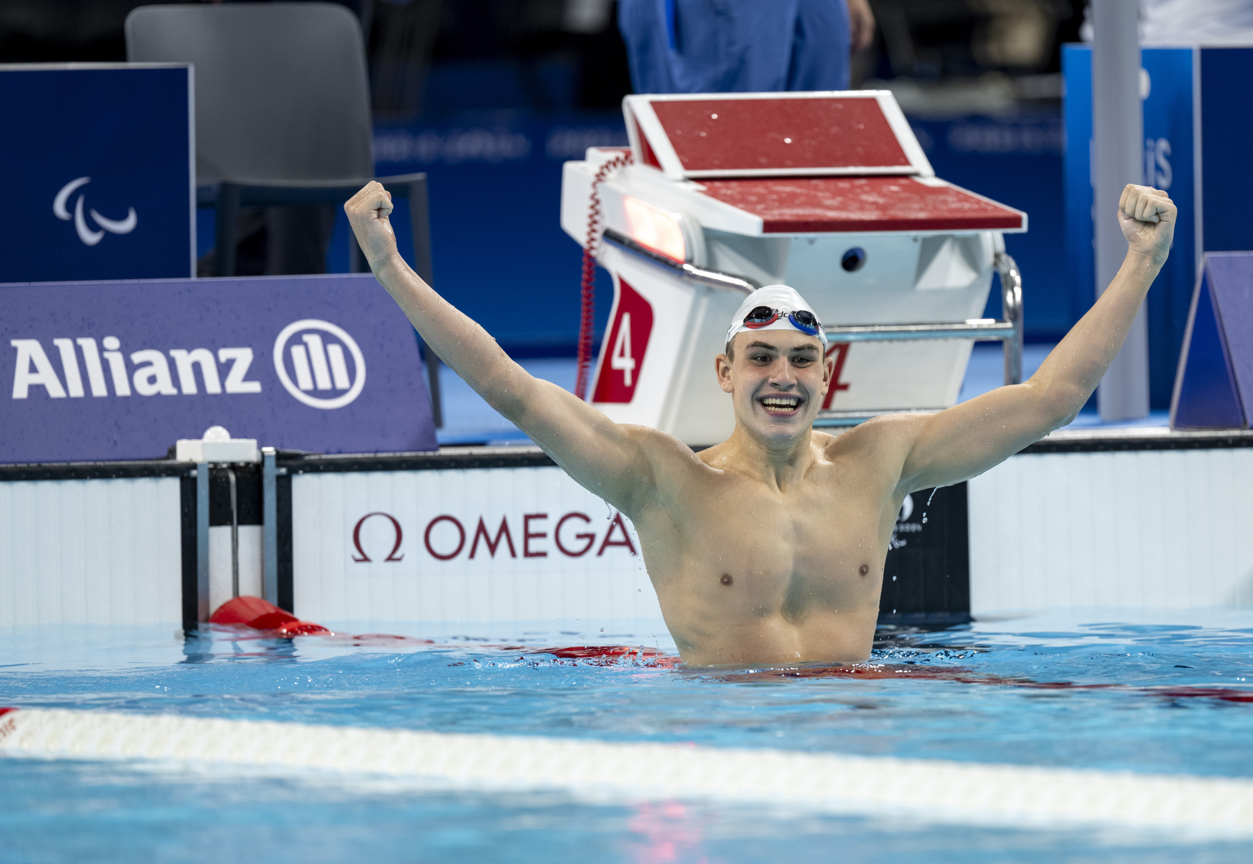 Paralympic Debutants Dominate Podium for S14 100m Butterfly at Paris